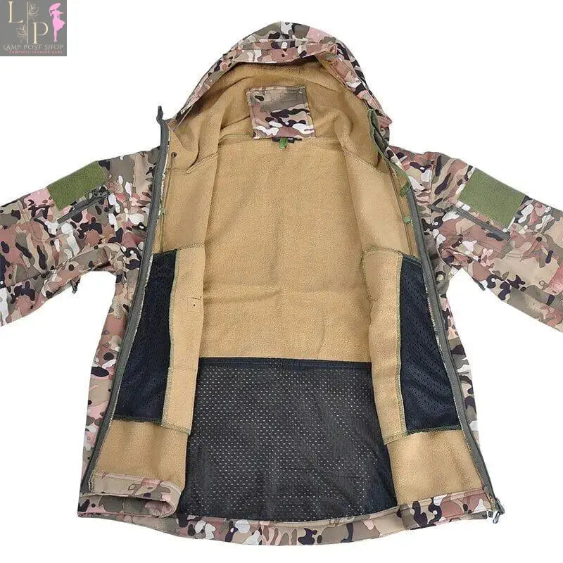 EleTech Jacket Lamp Post