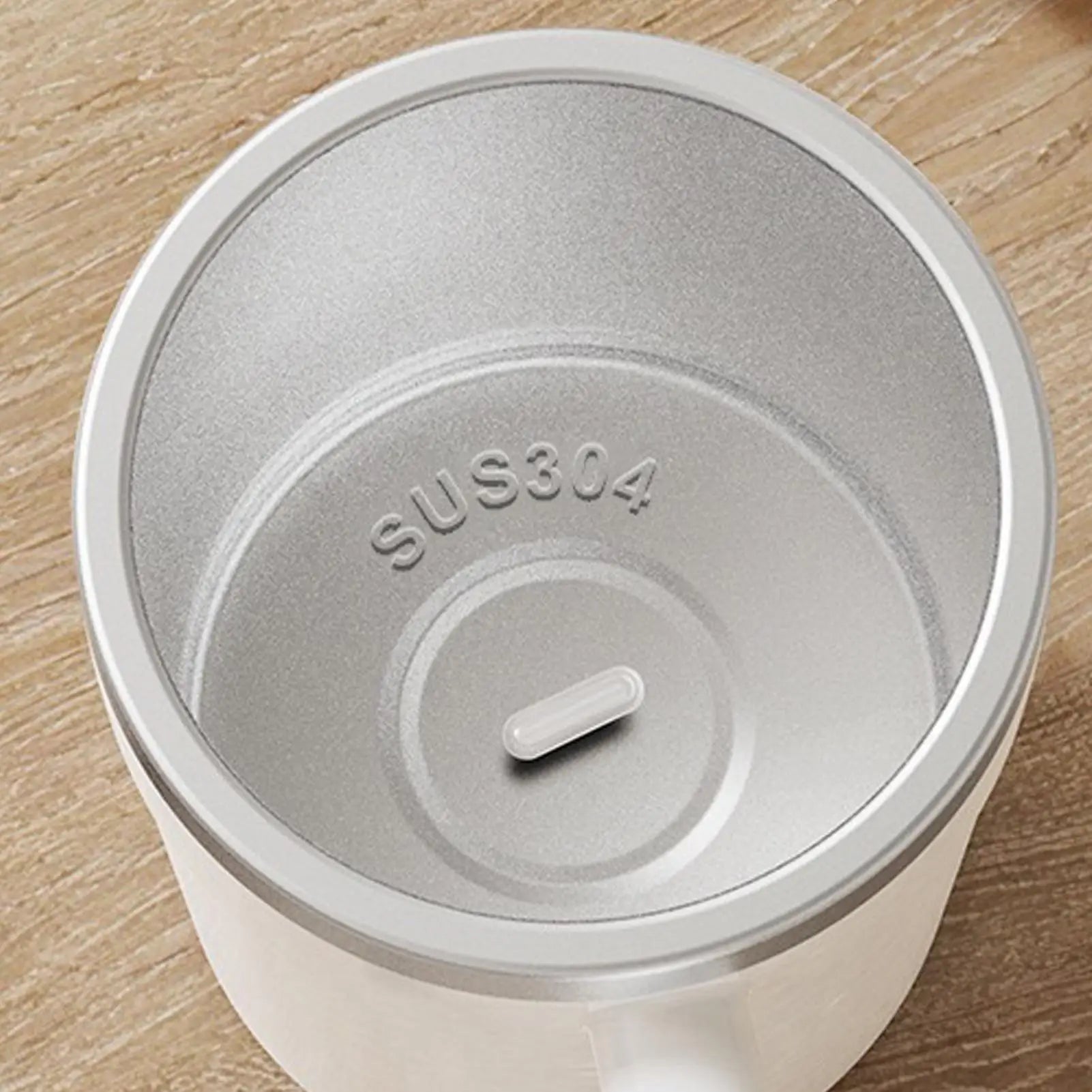 No Spoon Needed! Smart Self-Stirring Coffee Mug with LCD Temperature Display – USB Rechargeable
