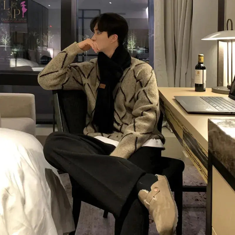 Men Sweater Men Stylish Black Sweater Lamp Post