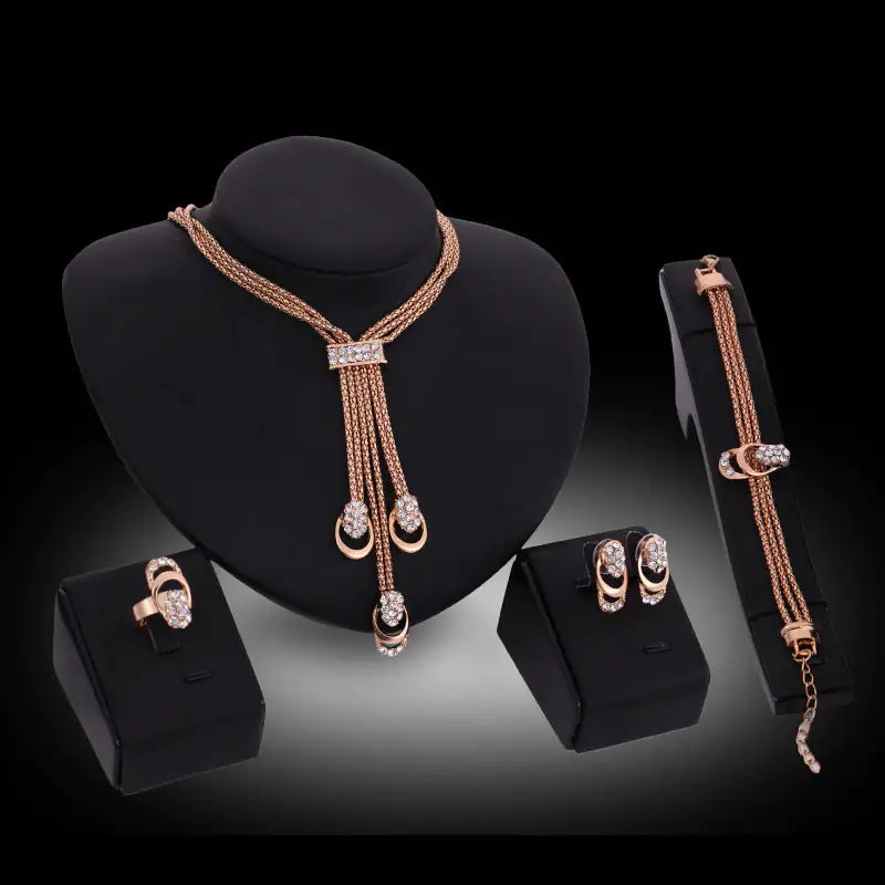 Gold Indian bridal jewelry set for women, featuring traditional jewelry pieces with intricate designs and elegant craftsmanship.