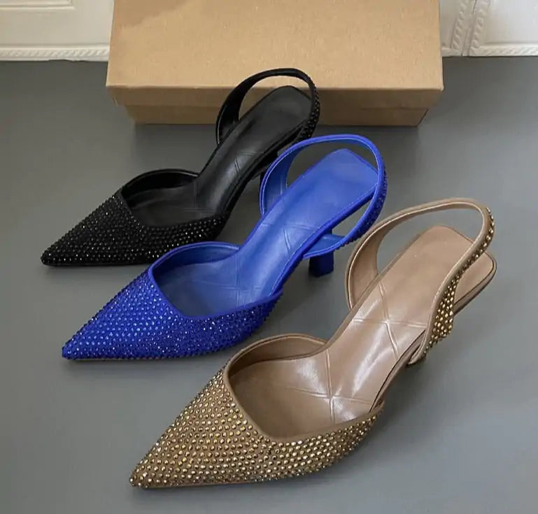 Black women's fashion shoes by Lamp Post, stylish and comfortable footwear for women.