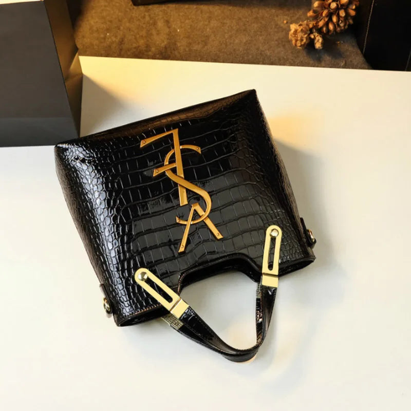 Lamp Post women's crocodile pattern tote bag with large capacity, microfiber gradient color, shoulder strap, luxury handbag for ladies.