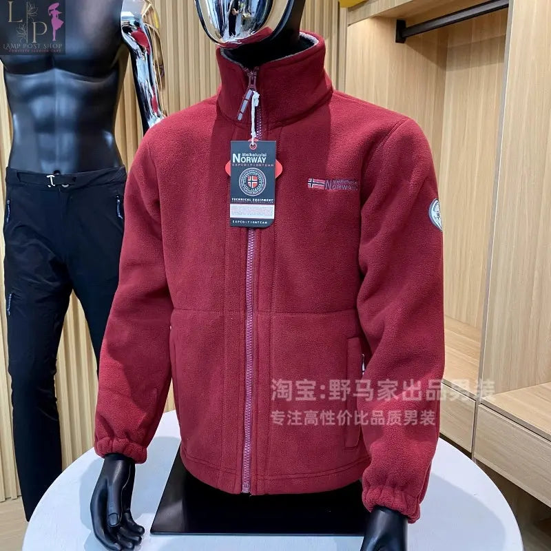 Red Lamp Post men's winter outdoor jacket, lightweight winter jacket for men, insulated and suitable for outdoor activities.