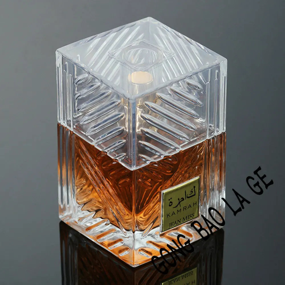 Lamp Post Arabia Flirting 100ml unisex perfume with woody scent, elegant bottle for women Eau de Parfum display.
