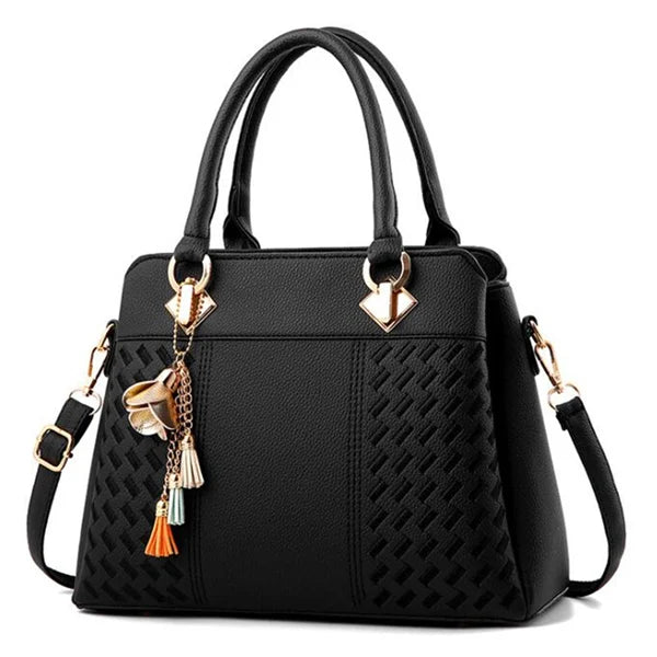 Black Lamp Post luxury women’s crossbody handbag with sleek design and adjustable strap, measuring 31x14x23cm.
