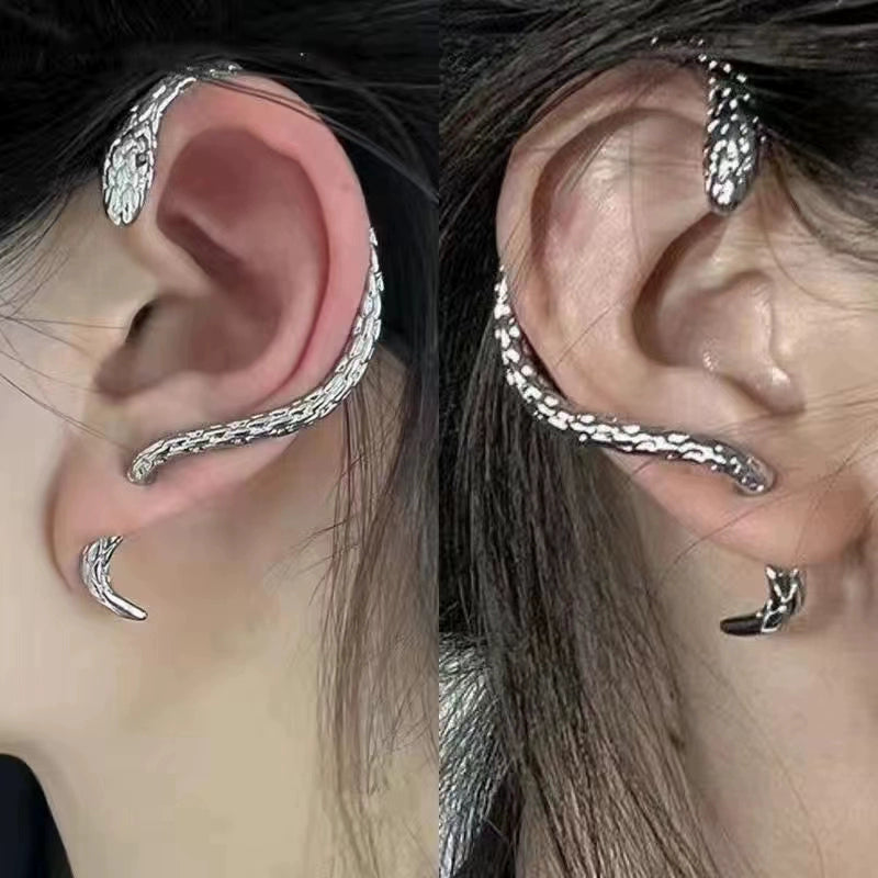 Lamp Post snake-shaped women ear rings with ear hooks, stylish ear hanging jewelry featuring a serpent design for women and men.
