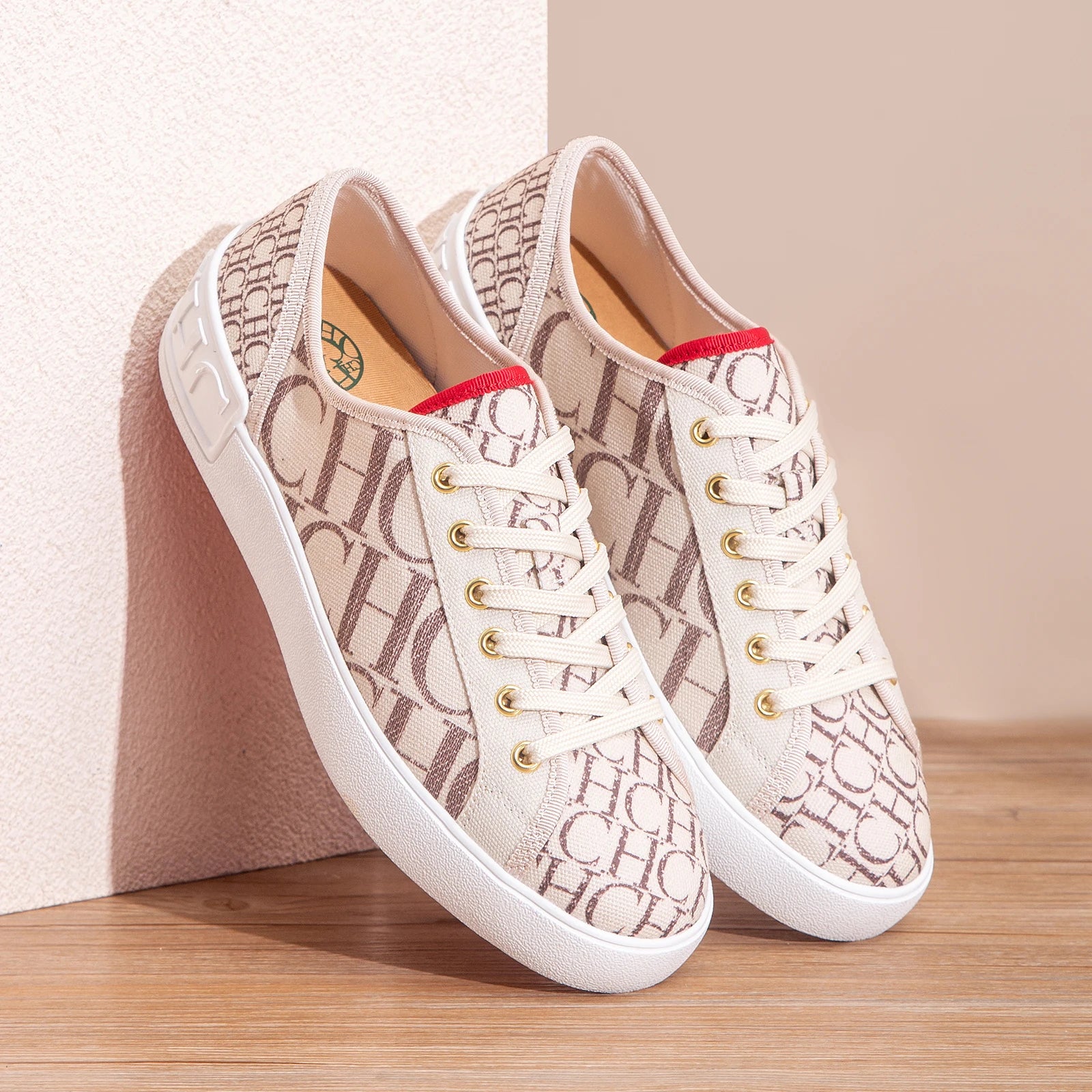Black women's luxury casual canvas shoes by Lamp Post, comfortable walking shoes for autumn 2025.