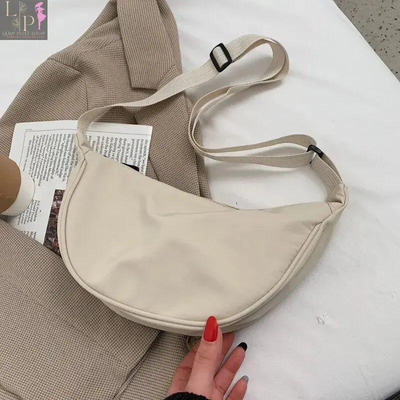 Green leather small handbag for women, classic shoulder bag with crossbody strap, stylish messenger bag for female use