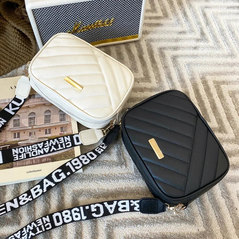 Red high-quality PU shoulder bag for women, casual crossbody messenger style with phone pocket, stylish and functional women's handbag