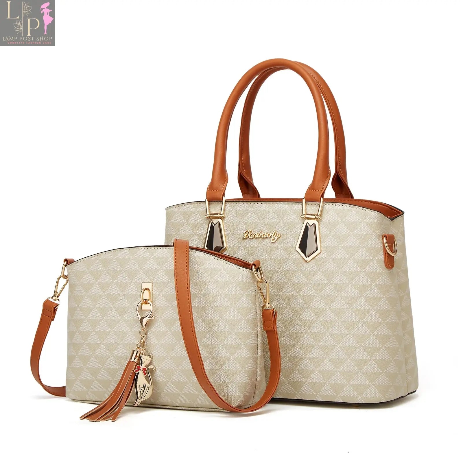White stylish Korean-style women's shoulder handbag with a simple, elegant design, suitable for casual and everyday use.