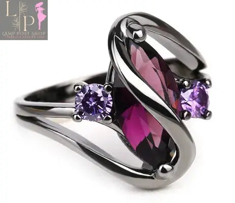 Elegant black and gold jewelry ring for women with white crystal accents, ideal as a mother gift or special jewelry piece.