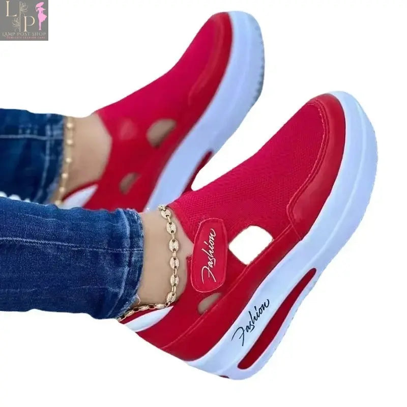 Blue women's platform sneakers with casual breathable sport design, vulcanized sole, and fashionable tennis style.