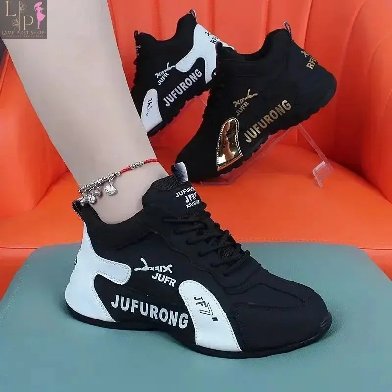White women's summer sneakers, lace-up casual sports shoes with platform, designed for walking and everyday wear.
